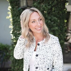 Meet your Posher, Stefanie